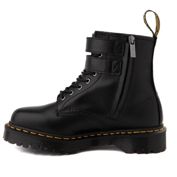 Dr. Martens 1460 8-Eye Bex Buckle Boot - Black size 6 women’s - Picture 7 of 7